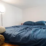 Charming Bright Studio Apartment