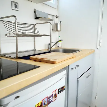Charming Bright Studio Apartment Paris